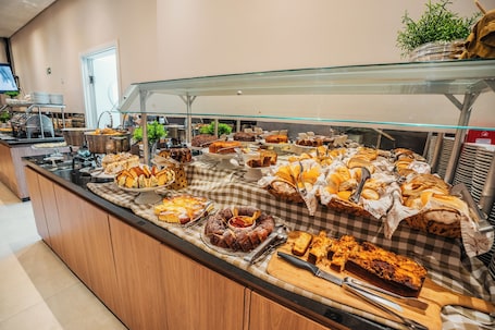 Desayuno buffet incluido todos los días