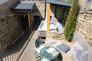 Dairy Farm Cottage | Terrace/patio - Dairy Farm Cottage (Harrogate)