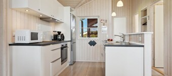 Amazing home in Frørup with WiFi