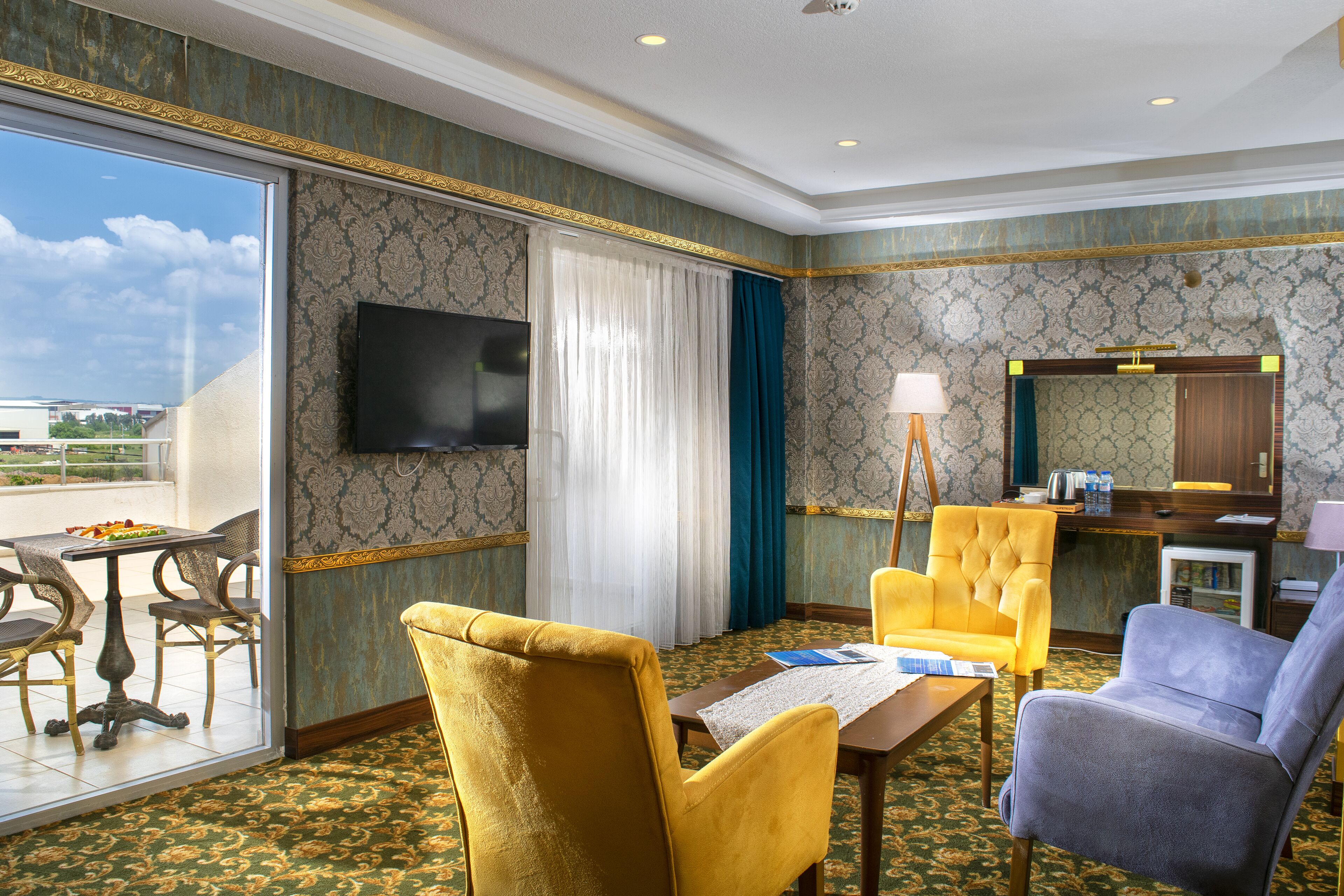 Deluxe tweepersoonskamer | Lakens van Egyptisch katoen, luxe beddengoed, een kluis op de kamer