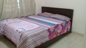 2 bedrooms, Internet, bed sheets - Victor's Home Sweet Homestay @ K. K,  Sabah (Kota Kinabalu)