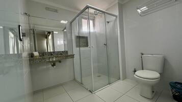 Appartement | Badkamer | Een douche