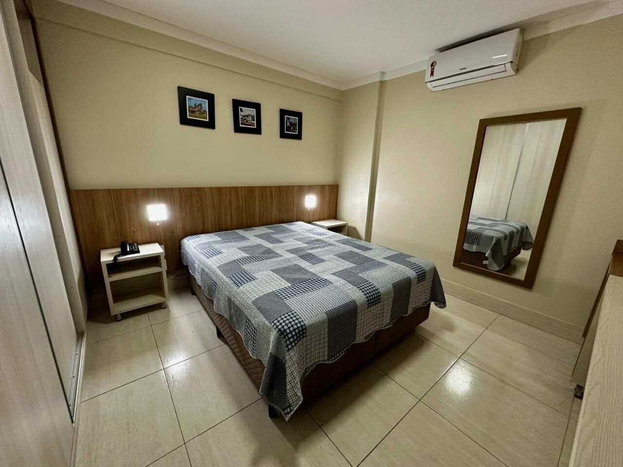 Apartamento | Cofres nos quartos, Wi-Fi de cortesia