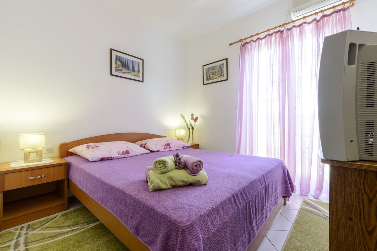 Apartment, 2 Bedrooms, Terrace, Sea View