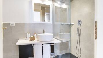 Chambre Double ou avec lits jumeaux | Salle de bain