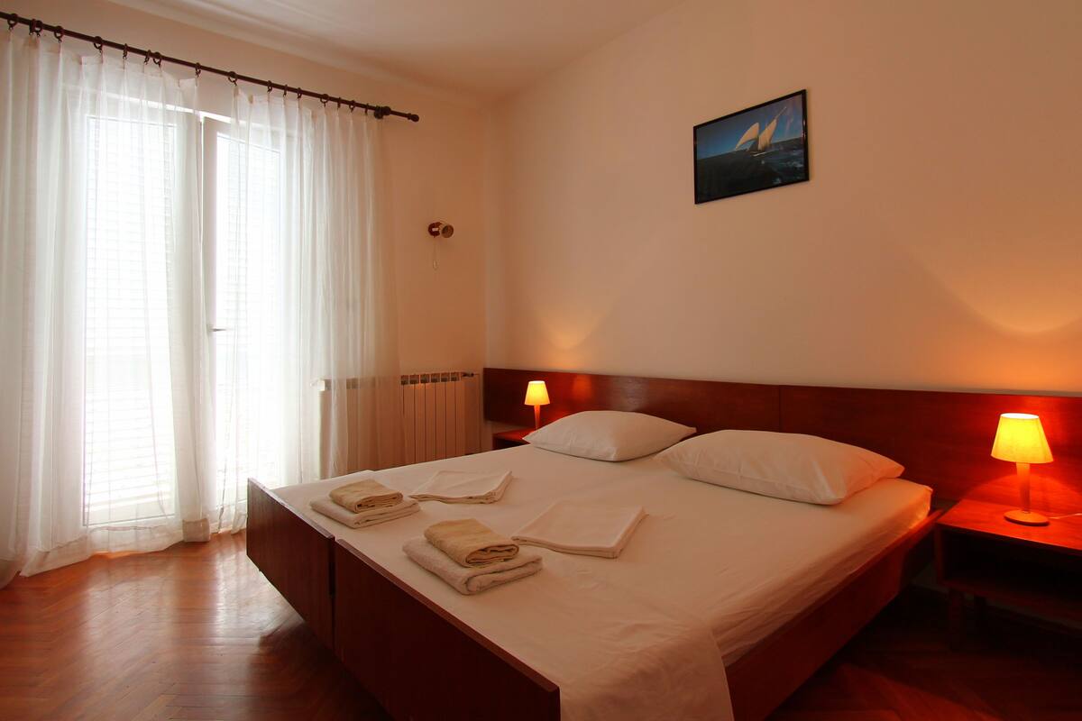 Premium bedding, free WiFi, bed sheets