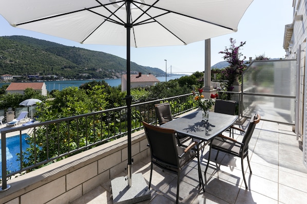 Appartement Supérieur, 2 chambres, balcon, vue mer | Vue de la chambre