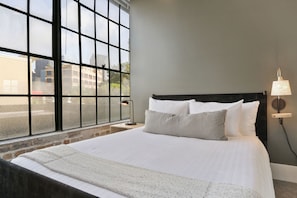 3 Bedroom | Individually decorated, individually furnished, laptop workspace