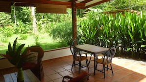 Unclassified image, 2 of 10, button - Los Delfines Lodge (Cahuita)