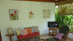 Unclassified image, 5 of 10, button - Los Delfines Lodge (Cahuita)