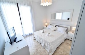 Double Room | Desk, soundproofing, free WiFi, bed sheets - Villa Luigia Luxury Relais (Gallipoli)