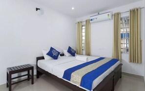 Blackout drapes, soundproofing, iron/ironing board, free WiFi - Sara Hoteland Appartments (Aluva)
