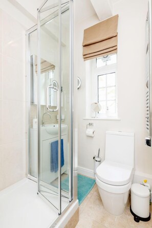 Apartment | Bathroom