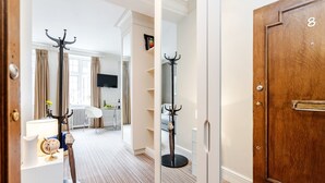 Living area - Gorgeous & stylish studio in Marylebone (London)