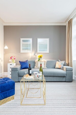 Apartment | Living area