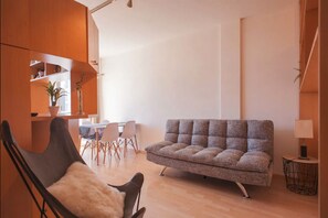 Superior Apartment | Living room | Flat-screen TV - Departamento Palermo con Balcon (Buenos Aires)