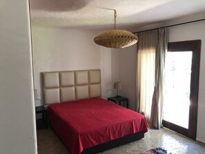 Deluxe Villa | 3 bedrooms, bed sheets