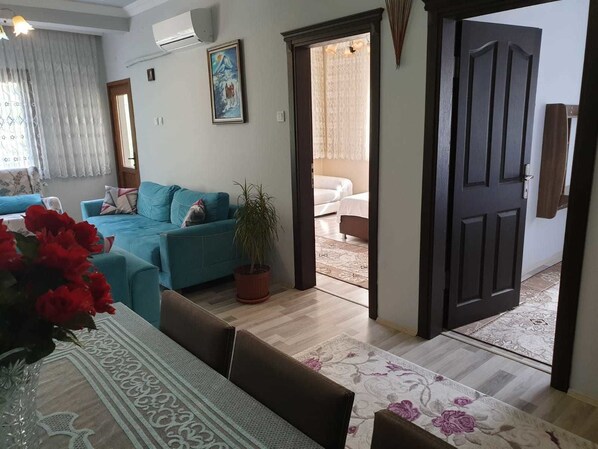 Apartemen, 3 kamar tidur | Area keluarga | TV LCD