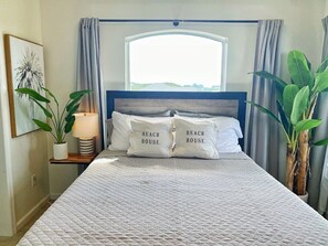 4 bedrooms, desk, iron/ironing board, travel cot