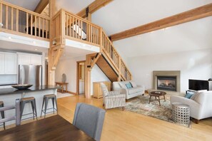 TV, fireplace, table football, offices - Mountain chalet w/ AC, hot tub & deck (Whistler)