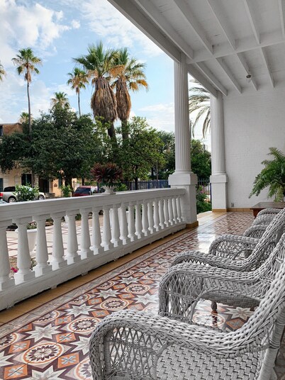Laredo Mansion