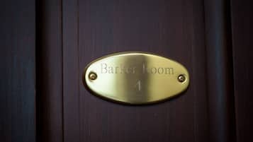 The Barker Room | Een strijkplank/strijkijzer, gratis wifi, beddengoed