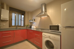 Fridge, microwave, dishwasher, coffee/tea maker