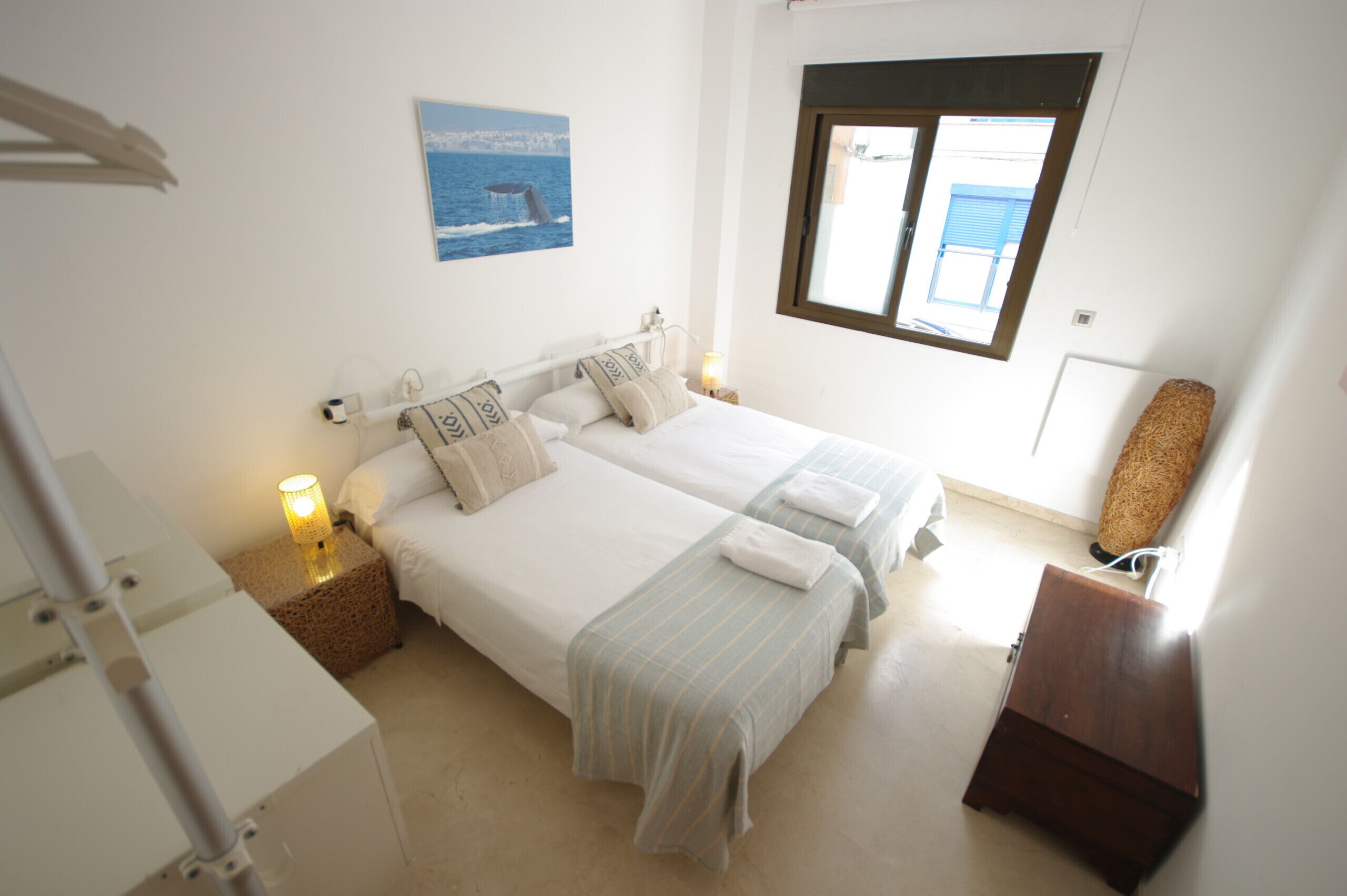 2 bedrooms, iron/ironing board, free WiFi, bed sheets