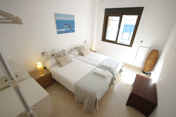 2 quartos, ferros/tábuas de passar roupa, Wi-Fi de cortesia