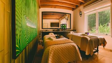 Couples treatment room(s), steam room, hot stone massages