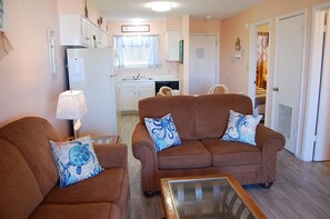 公寓客房, 2 間臥室, 廚房 | 客廳 | 電視