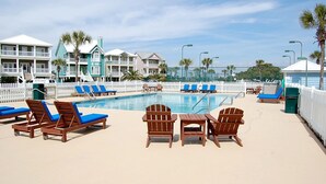 Outdoor pool - Hayley House Beachside 12 - Four Bedroom Vacation Home (Orange Beach)