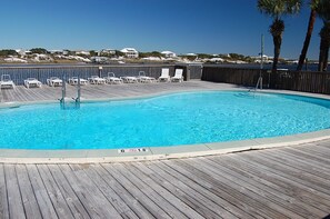 Outdoor pool - Lei Lani Village Unit 112 (Orange Beach)