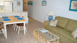 Living room - Island Sunrise 568 - Two Bedroom Condo (Gulf Shores)