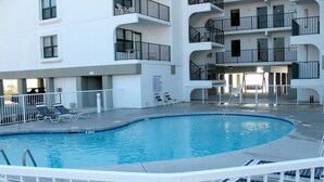 Pool - Island Sunrise 568 - Two Bedroom Condo (Gulf Shores)