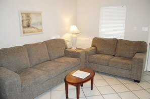 Condo, 2 Bedrooms, Kitchen | Living room
