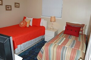 Condo, 2 Bedrooms, Kitchen