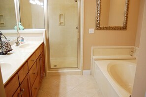 Bathroom - Family Tides - Three Bedroom Condo (Orange Beach)