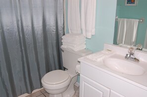 Condo, 2 Bedrooms, Kitchen | Bathroom