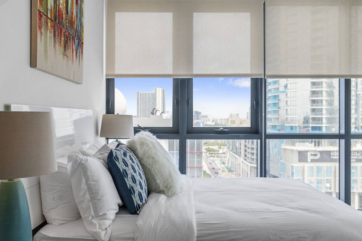 Apartamento superluxo, 3 quartos | Roupas de cama premium, escrivaninha, espaço de trabalho para notebook