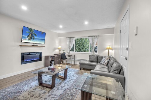 Great Location in North Vancouver only few minutes to Downtown Vancouver