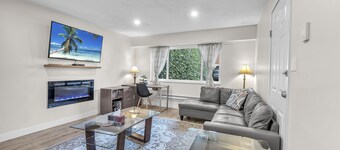 Great Location in North Vancouver only few minutes to Downtown Vancouver
