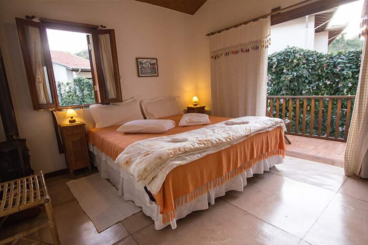 Camera Comfort con letto matrimoniale o 2 letti singoli | Biancheria da letto di alta qualità, minibar, Wi-Fi gratuito, lenzuola