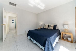 2 habitaciones, tabla de planchar con plancha y wifi gratis 