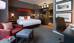 Laptop workspace, blackout drapes, iron/ironing board, free WiFi - PLLAZIO Residency (Gurugram)