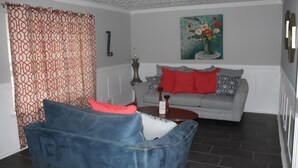 Living area - Beautiful 4 Bedroom Home (Riverdale)