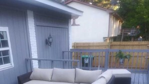Sundeck - Beautiful 4 Bedroom Home (Riverdale)
