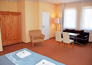 Interior - 05 Double Room A (H) - The small hotel and apartments on Mönchgut! (Mönchgut)