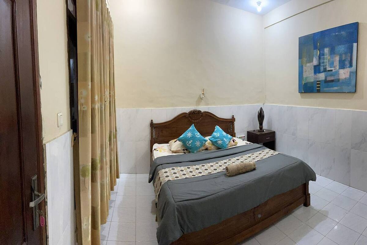 Kamar Double Standar | Meja kerja dan Wi-Fi gratis