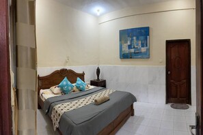 Standard-Doppelzimmer | Schreibtisch, kostenloses WLAN